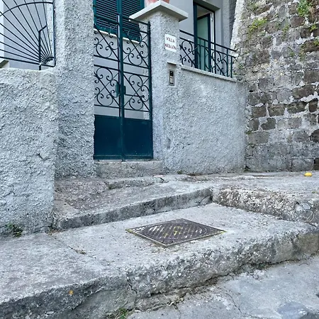 Apartment Seventy Steps