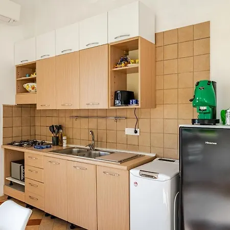 Apartment Seventy Steps